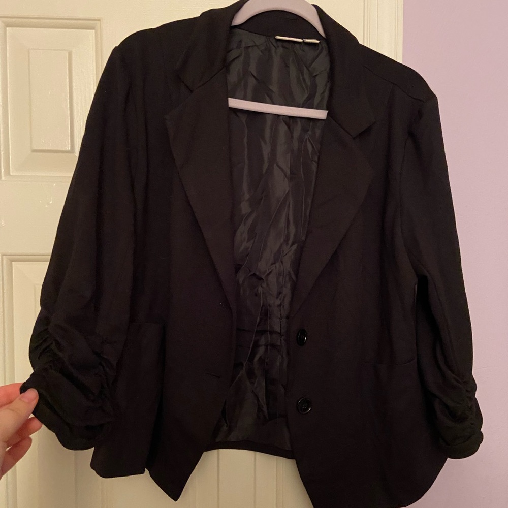Lined black blazer, 3/4-length ruched sleeves, XL